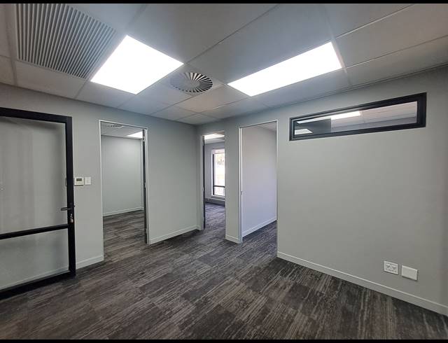 76M² OFFICE TO LET IN ILLOVO